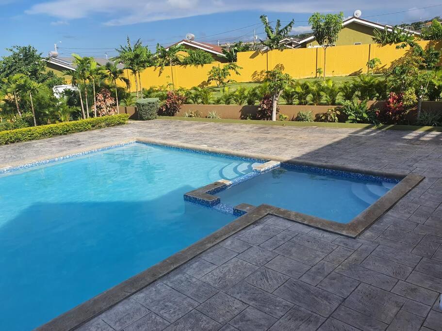 Gil- Manor Apartment ฟาลมัธ ภายนอก รูปภาพ